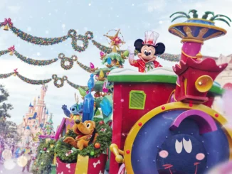 christmas parade at disneyland paris