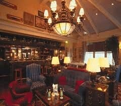 Captians Quarters Bar