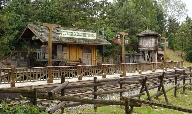 Frontierland Railroad Station 2